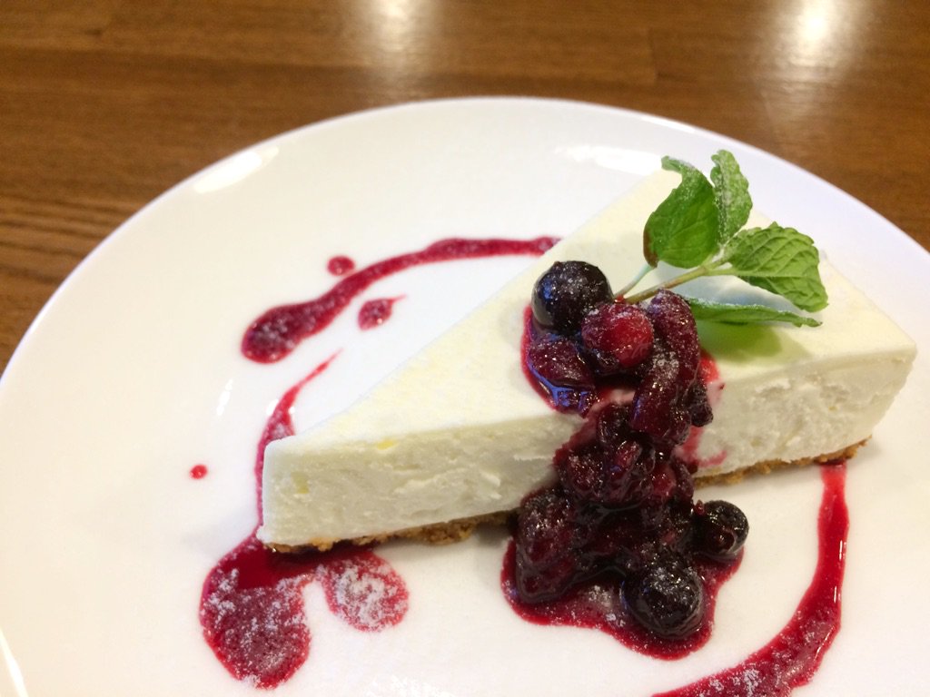 Cacom Di Twitter 今月の ベリーソースのレアチーズケーキ Cacom Cafe Diningcafe 浅草 花川戸 助六夢通り チーズケーキ Cheesecake