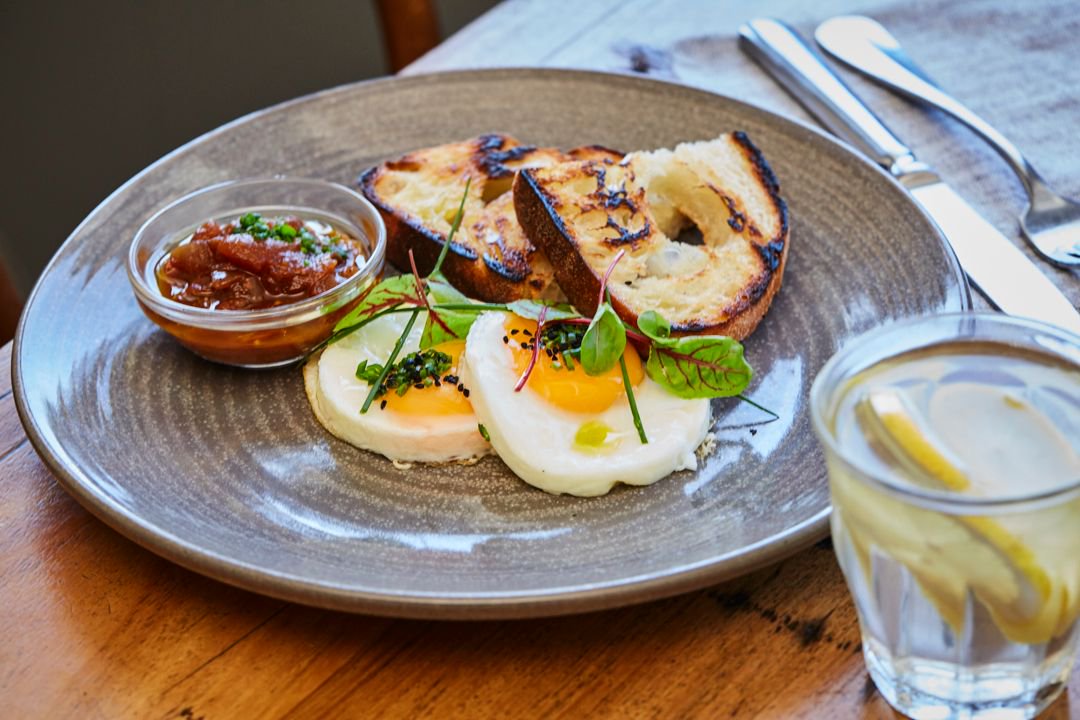 FromOnHigh412's tweet photo. How do you like your eggs? 🍽🍳 #delicious #eggs #relish #breakfast https://t.co/IjdPQd6izn