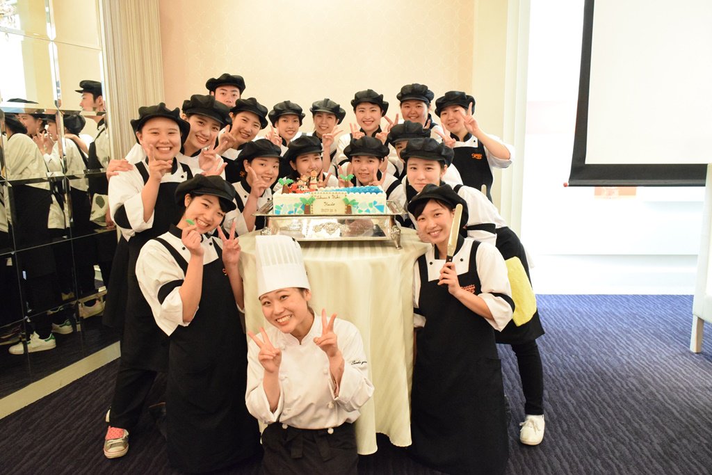 大宮スイーツ カフェ専門学校 على تويتر 大宮スイーツ では姉妹校とコラボして本物の結婚式のウエディングケーキを作っています みなさんも豪華なウエディングケーキを作ってみませんか 大宮スイーツ スイーツ カフェ Sweets Cafe 専門学校 ウエディング