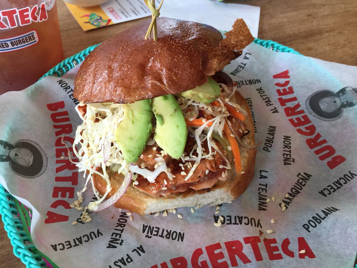 discoverschools's tweet photo. New restaurant! @iamchefjohnny is opening Burgerteca in @TheFlats_BigTex. Recommended: chips and queso, the Pacifica (seared tuna) burger, and a scoop of nieve in mandarin orange. We loved it, and plan to come back with the kids.
#burgerteca #iamchefjohnny https://t.co/EQzT4aJ6sE