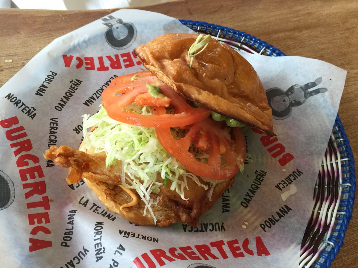 discoverschools's tweet photo. New restaurant! @iamchefjohnny is opening Burgerteca in @TheFlats_BigTex. Recommended: chips and queso, the Pacifica (seared tuna) burger, and a scoop of nieve in mandarin orange. We loved it, and plan to come back with the kids.
#burgerteca #iamchefjohnny https://t.co/EQzT4aJ6sE