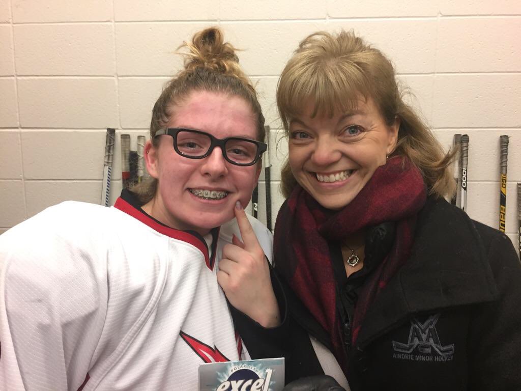 airdriefemaleAA's tweet photo. “Excel Smart Play of the Game” goes to Amy F #️⃣1️⃣1️⃣ for her smart decision to wheel the puck ⚫️ calmly out of the zone and save the day 🛡@ExcelGumCA @ferdaAMHA @AFHL_HA @Airdrie_Echo @AIR1061FM @Airdrie360 @AirdrieCityView https://t.co/sMovUXxi5w