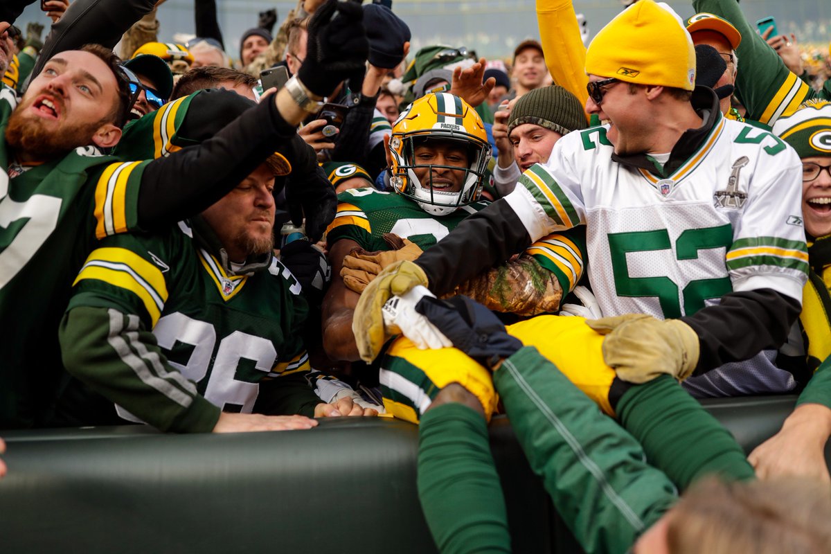 packers's tweet photo. Victory!

#TBvsGB photos 📸: https://t.co/vbLw7mdc7e 

 #GoPackGo https://t.co/WFr0brOxZ5
