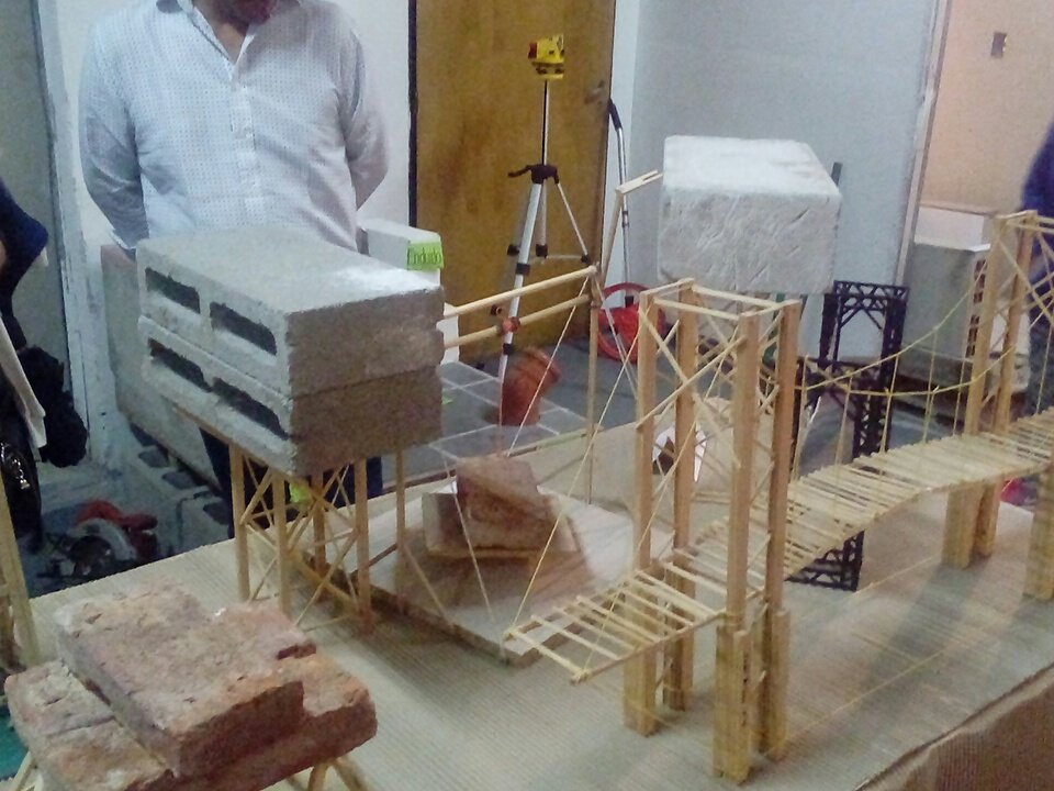 etraggio's tweet photo. #construcciones taller en #exporaggio2017 https://t.co/xYKVxNYxFP