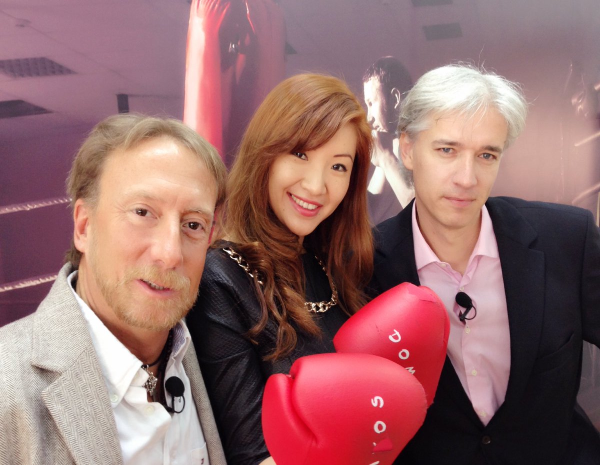 Official_Veline's tweet photo. TV Intereconomia El Ring https://t.co/mRbDeObMia