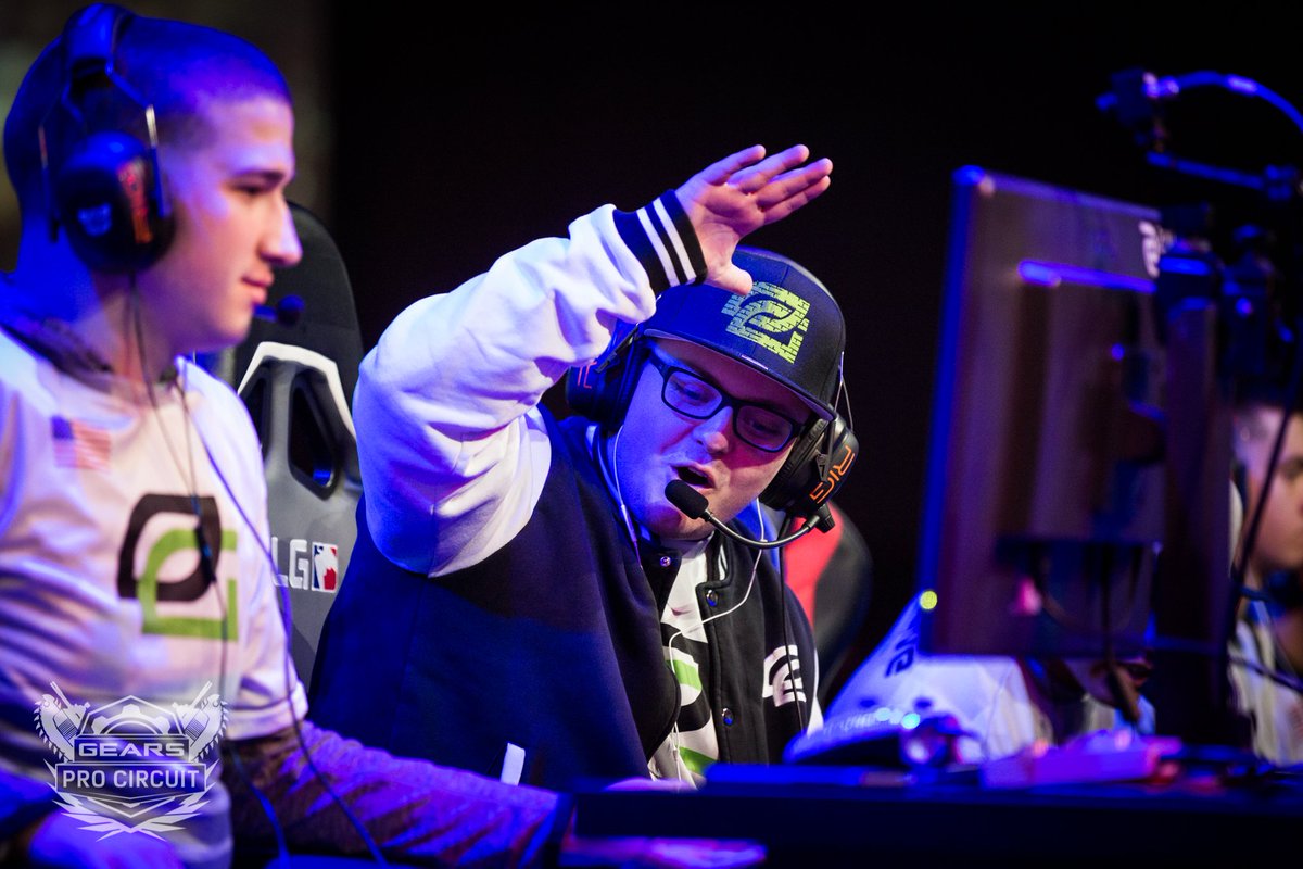 GRAND FINALS SCORE UPDATE: @OpTicGaming wins map one 7-4 against <a href="/echofoxgg/">EchoFox</a>.
Live from #GearsDallas on: live.gearsofwar.com