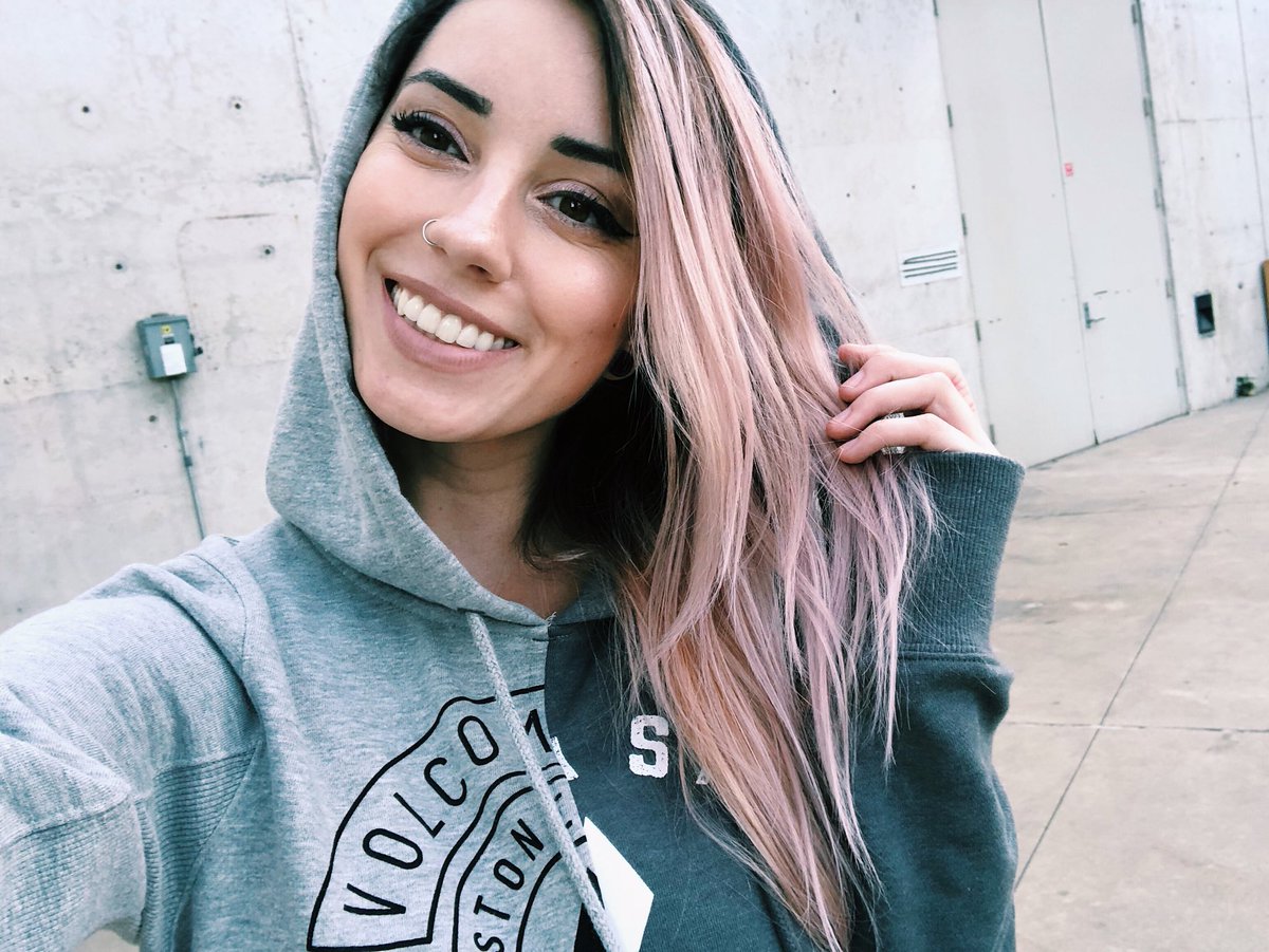 Hannah - YoRHa unit 1H (@hannahrayninja) on Twitter photo 