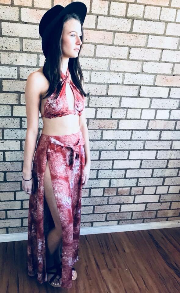 BobbiesClothing's tweet photo. Shop this stunning set in store now. #summerstyle #summerfashion #orangensw #bathurst https://t.co/QwJ0PvKetq