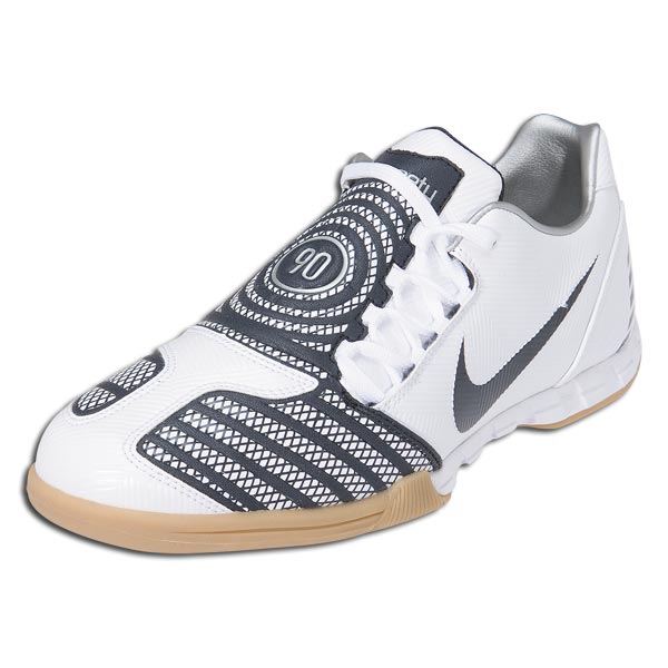 David Baron on Twitter: "Someone please find me these shoes (NIKE Total 90 Laser Indoor) in size 9/9.5. You will officially my NEW best friend! (really any Total 90 in white)