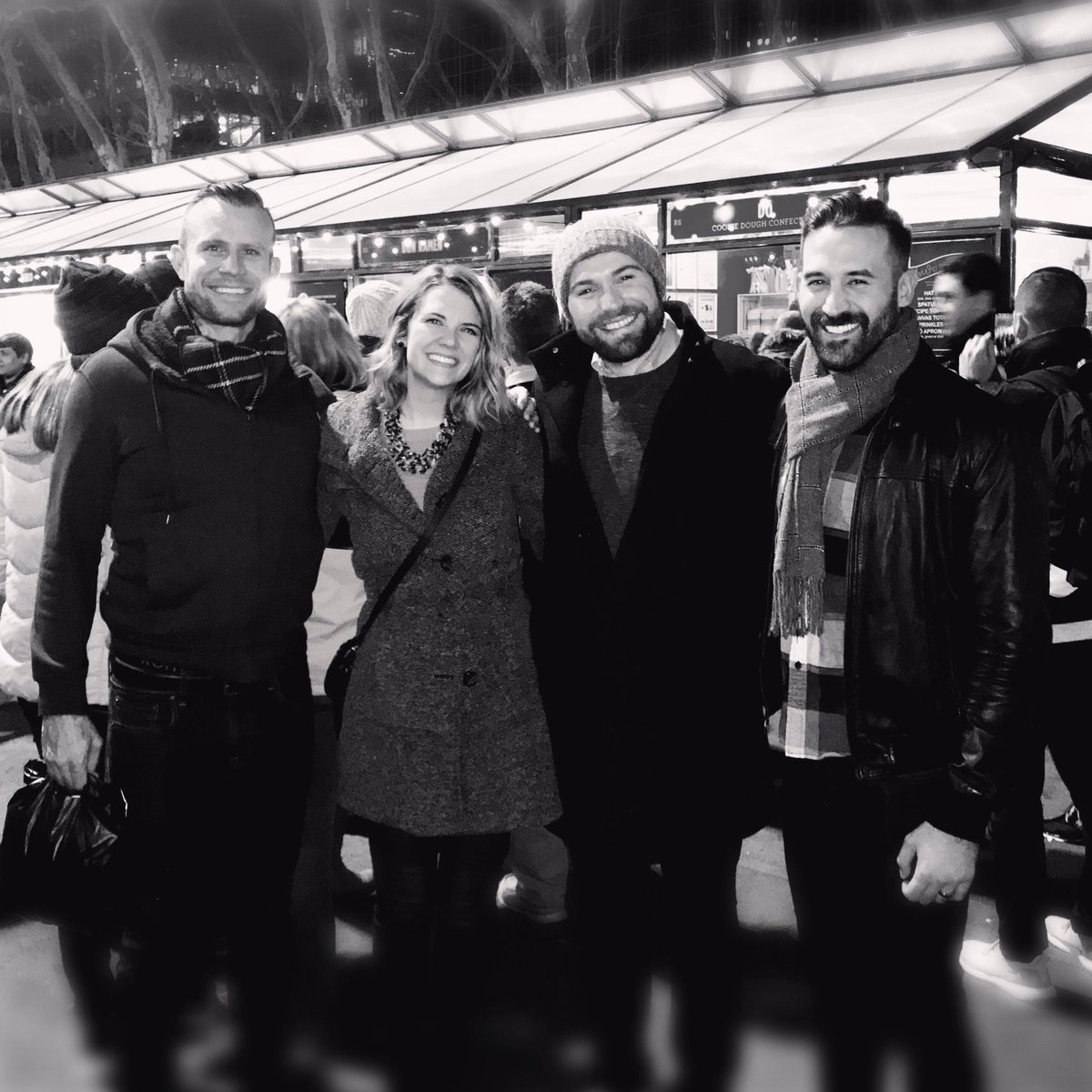 StevenLaBrie's tweet photo. Eating cookie dō in #bryantpark #nyc @adamreednielsen @becdub https://t.co/HYABt19avJ