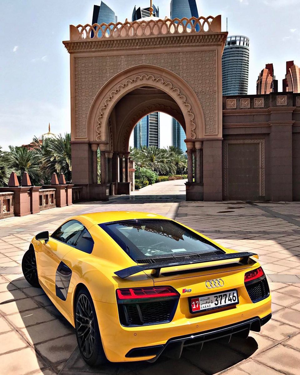 VIPSocietyClub's tweet photo. R8 looks nice https://t.co/J5eMR2nAz1