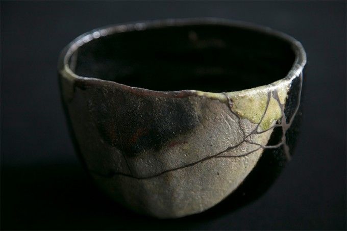 thesteeperytea's tweet photo. Teaware Master Raku Kichizaemon: Heir to a Radical Tradition https://t.co/1cXQ8DlvN0 https://t.co/TQzJSvt1kO