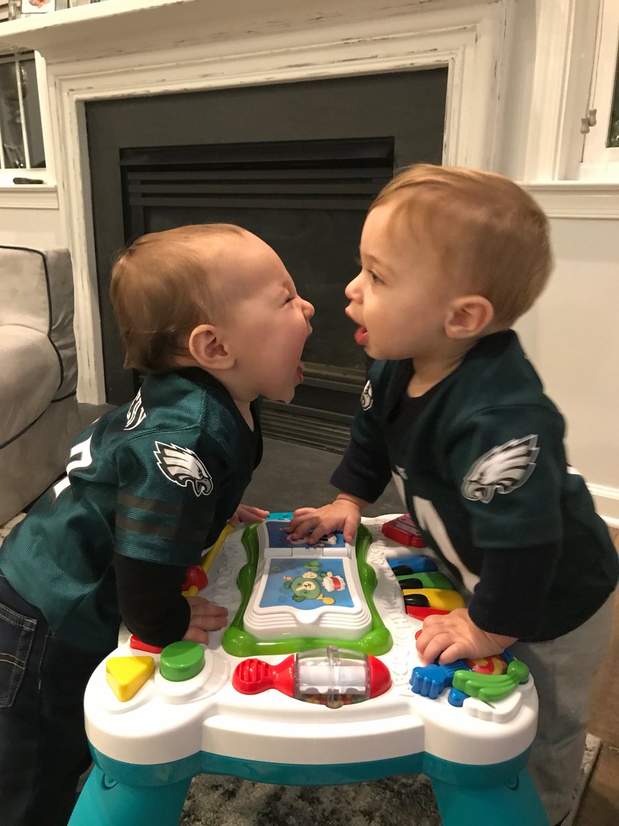 sloaneamanda's tweet photo. ARE YOU READY FOR SOME FOOTBALL?? @Eagles #FlyEaglesFly https://t.co/CUoFWMemGU