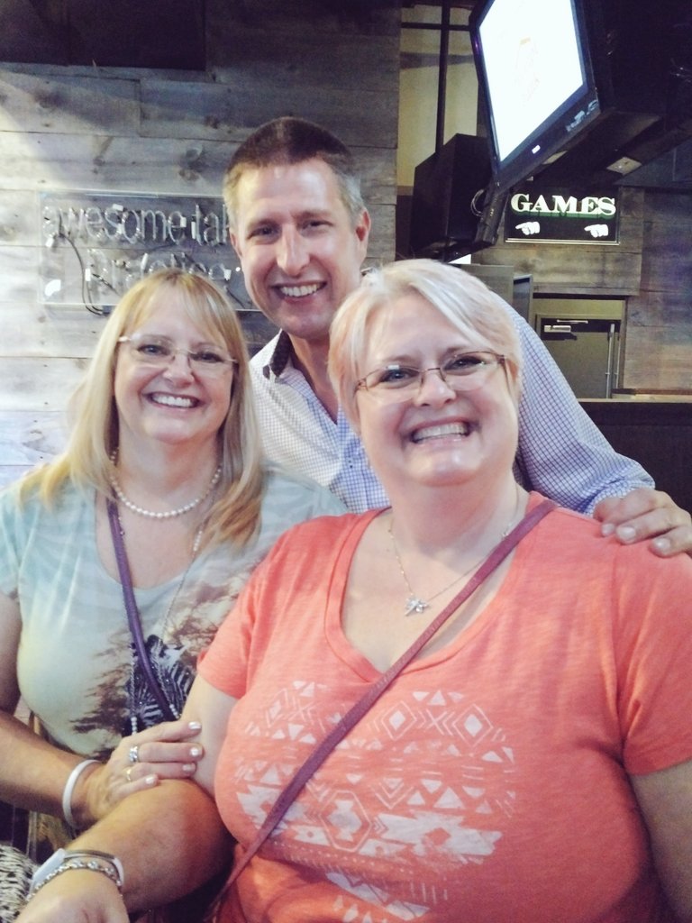 connie_smith133's tweet photo. @financly  hanging out with @WayPayInc  at #QBHQH2H https://t.co/bNkZXkfHvs