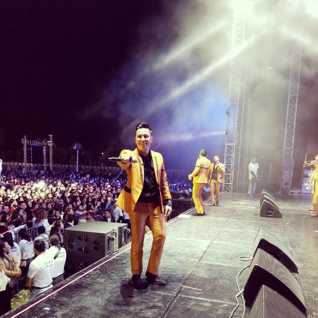esaul_abl's tweet photo. Agradecido con Dios por el trabajo y por el gran día que nos regalo hoy! 

#GraciasPuebla👏🏻
#ARROLLADORA🍋 https://t.co/RzIpHKIII9