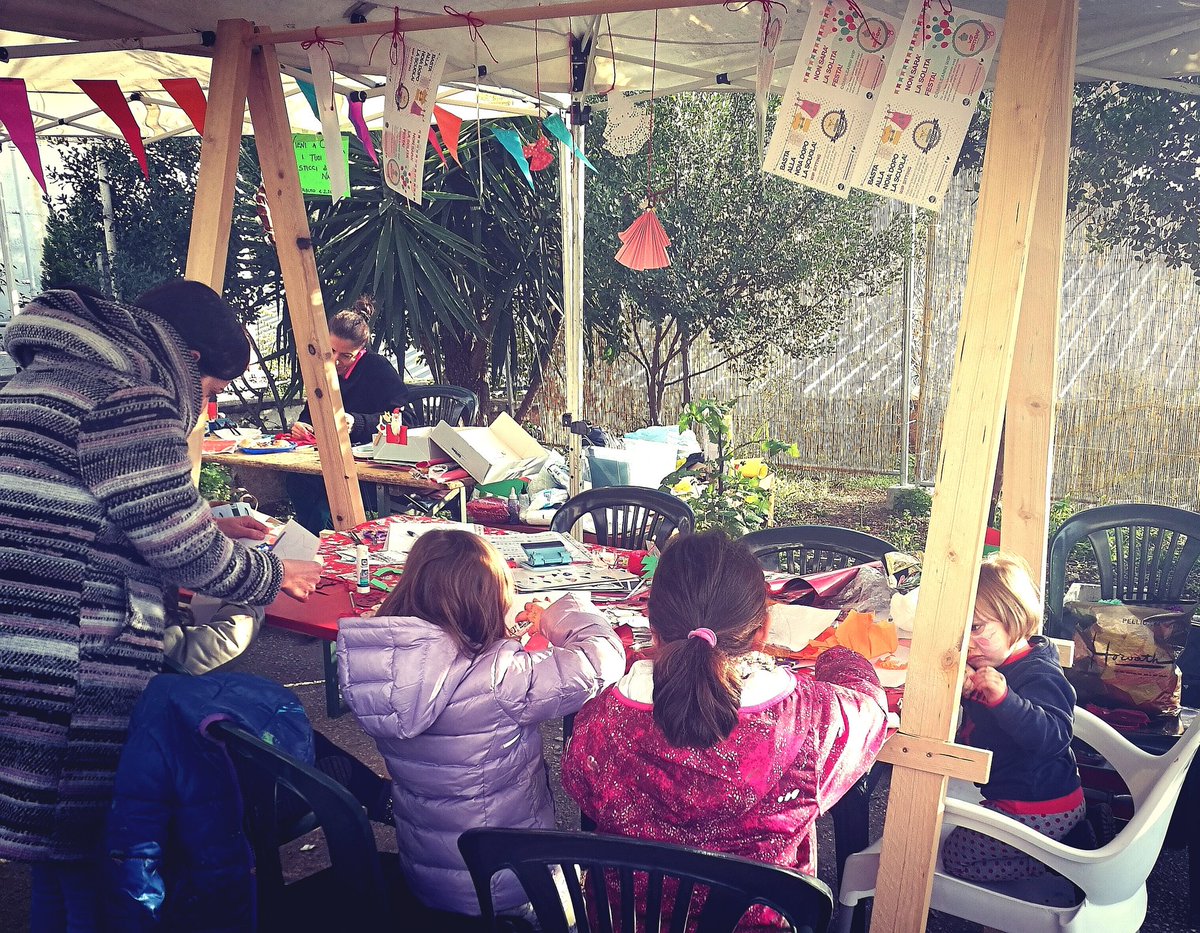 workinproject's tweet image. Una giornata bellissima all'insegna della #creatività. I laboratori WIP hanno riscaldat e allietato tanti #bambini! 
#vintagemarket #roma