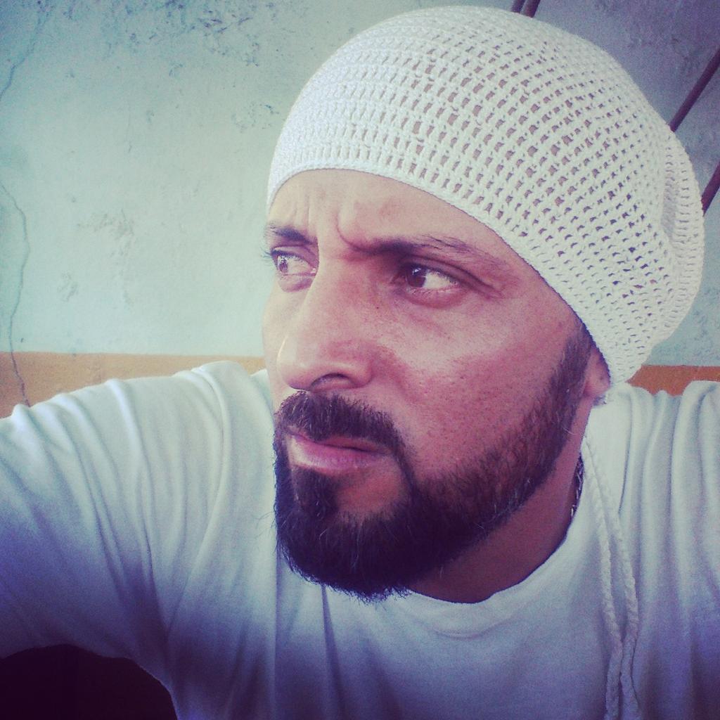ComboCompleto4's tweet photo. Estilo, barba, sin imitar a nadie asi de simple https://t.co/E390Du0WWa