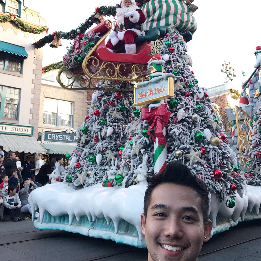 Disneyland brings out the kid in me! ✨#Disneyland #Anaheim #California