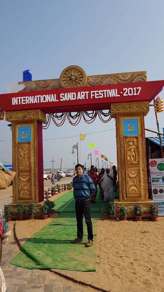 pranatidas4's tweet photo. Disappointing to see public money wasted on poor organising of #InternationalSandArtFestival at Konark #improperPlanning leading to low participation of international artists, #PoorDisplay, #LowLevel of arrangements @nitinjawaleias @Naveen_Odisha https://t.co/RH0FfLoM0q