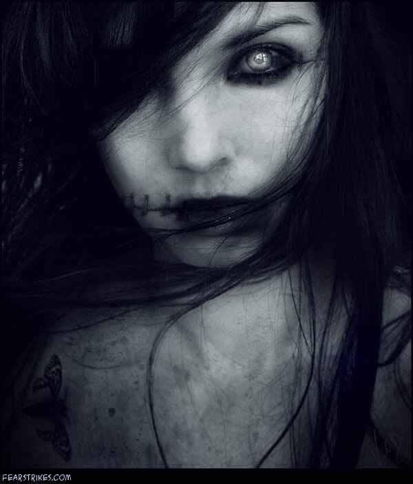 Walkonby5's tweet photo. @RocketToRapture #GotGoth @LzzyBorden @mortisha888 @Dave_Wilhelm @mooredog82 @fingersntongues @KittKa_Wo @LillyMay_LM @leon_flemming @DeathKiss66 @BlackSwan11550 https://t.co/yKDAOxYgbb