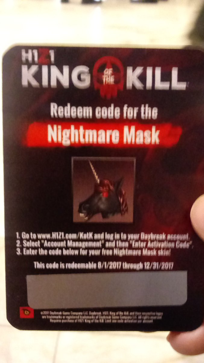 Im_Snoddy's tweet photo. Just had the coolest thing happen.  Sitting in the airport waiting for my flight and guess who I run into... @greghenninger and @Arclegger .  Greg handed me a Nightmare Mask code!  Just for that I'm gonna give it away to one of you guys.

Retweet and Follow to enter! https://t.co/yJhKEoQRZA