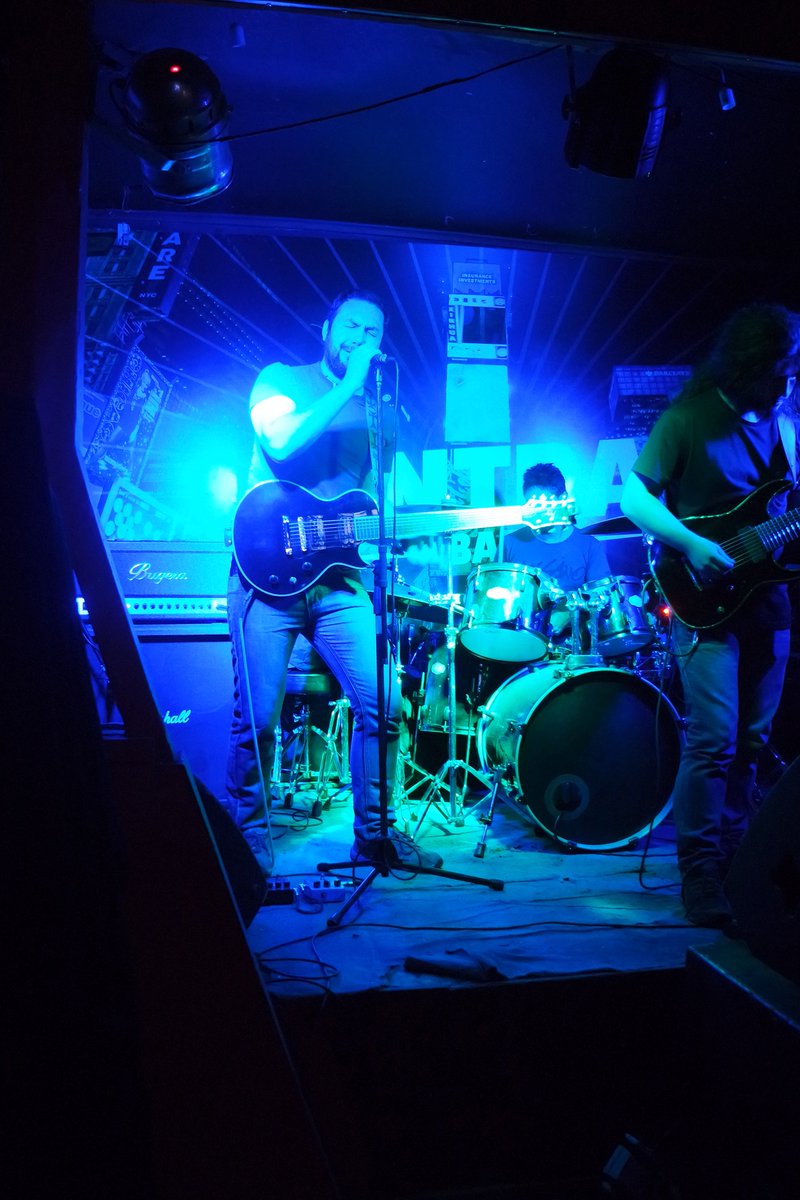 CirculoFuria's tweet image. Excelente noche ayer en el Central Bar, lo pasamos Genial
pronto compartimos algo más del registro de esta noche
y se nos vienen más fechas
nos vemos en la ruta