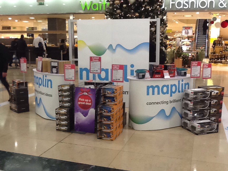 Maplin_CW's tweet photo. We have our toy event in Canada square today @yourcanarywharf @Maplin_CW with a 10% reduction on all rc cars. Swing by and see us. https://t.co/rbNXt8cnne