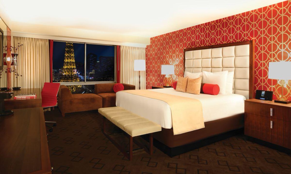 Celebrate the holidays with our #CyberSale. Vegas rooms for as low as $30 a night.  bit.ly/2A18Qsf
