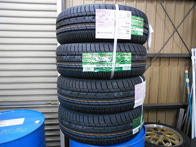 高須自動車 こんにちは Tax与野店です Goo Pit さんからﾀｲﾔ到着 しました 最近goopitさんからの入庫 増えました 初めはﾀｲﾔ交換のご依頼でも 当店を知って頂くと 車検もお願いね なんて嬉しいお言葉も頂けます 何事も一生懸命が大事です