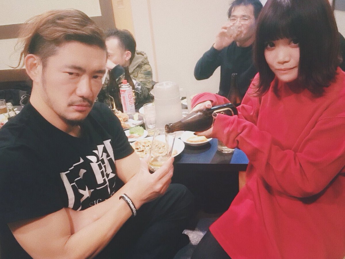 セントチヒロ チッチ おはじゃです札幌は寒いね パワーストック絶対来年も Bishでたい な 打ち上げで色んな話して いっぱい笑いました Toshi Lowさんと セントチヒロ チッチ おはじゃです札幌は寒いね パワーストック絶対来年も Bishでたい な 打ち上げで色んな話して いっぱい笑いました Toshi Lowさんと