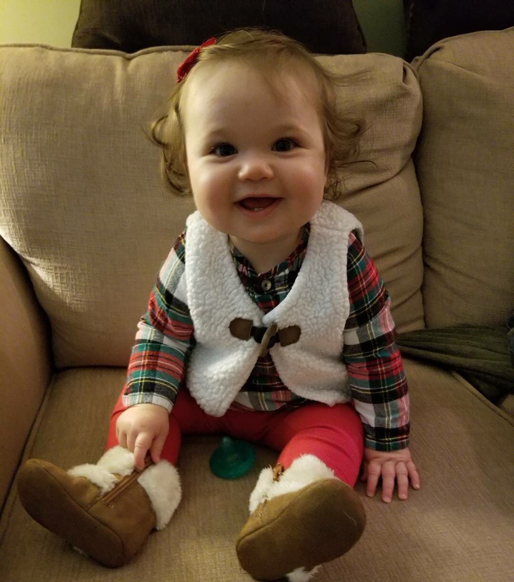 keithshorter's tweet photo. Merry Christmas from the World’s Greatest Grandbaby! #LillyB. https://t.co/xYwdlGgWpN