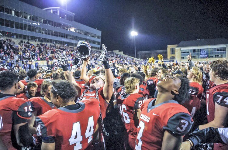 TasteeBreeze's tweet photo. We are proud of our Rams! STATE CHAMPS 2017🏆                              #Rampride #Riseup https://t.co/LXNfsnZKw1