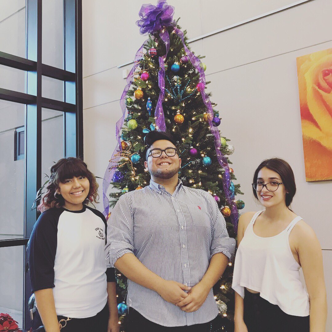 desertedgenhs's tweet photo. Great time preparing and helping during the Avondale Winterfest yesterday! 🎄Thank you to all of you who came! The more the merrier!🎅🏻🎅🏻 https://t.co/qOnQiQD7Yb