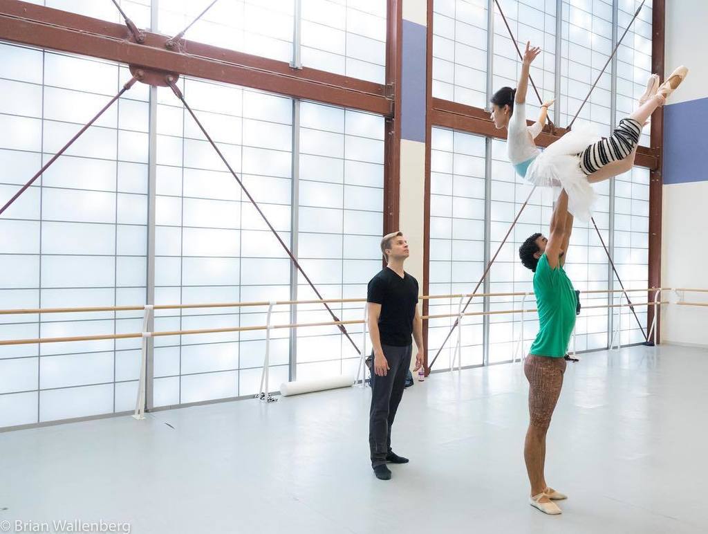 AtlantaBallet's tweet photo. Are you ready to fly into Atlanta Ballet’s Nutcracker? We head to The Fox Theatre this week and we can’t wait to see you. >> https://t.co/RwrW6RetUk .
.
.
#nutcrackerATL #teamAB #farewellseason #tistheseason #happyholidays #merryxmas #weloveatl #choosea… https://t.co/IGi6QFutIV https://t.co/ftea2Mno8I