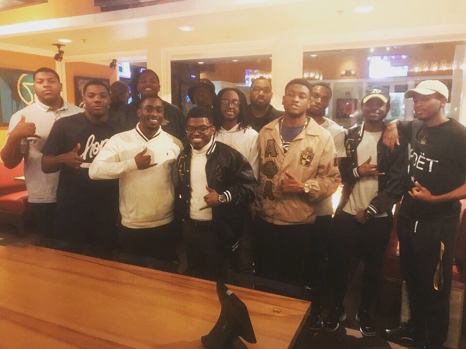 KappaNuAlphas75's tweet image. Tonight, Kappa Nu hosted a Brotherhood Dinner to kick off Founders Day! #111YearsOfService #ΑΦΑ