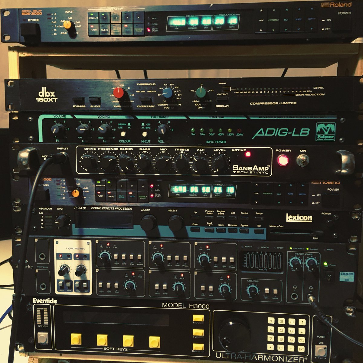 SoFarAsIKnow's tweet photo. Now this is the Stuff! Can’t wait for you to hear it guys
#lexicon #eventideh3000 #dbx160 #rolandsde3000 #sansamprbi #adiglb #recordings #music #art #sfaik #sofarasiknow #stuff #effectsrack https://t.co/DEVsxMV1QO