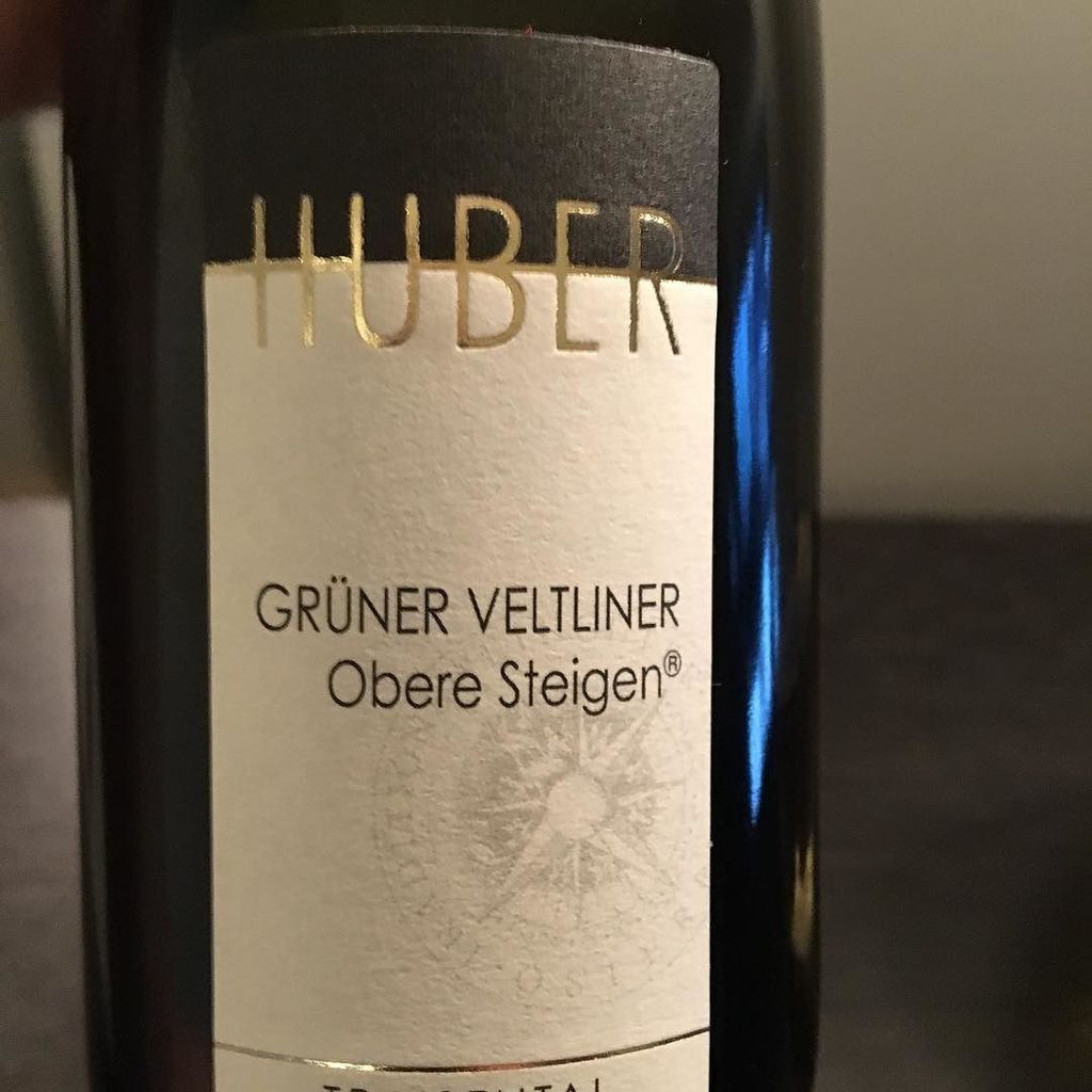 cabdialectic's tweet photo. @brickswineco Advent Calendar wine #3: Markus Huber Obere Steigen 2016 Gruner Veltliner. For tonight’s proceedings please see my official @popandpour solo blog debut (see bio for url). #excited #grunerveltliner #markushuber #austrianwine #traisental #whi… https://t.co/XLFNtpBeQv https://t.co/1KrSZpKLwe