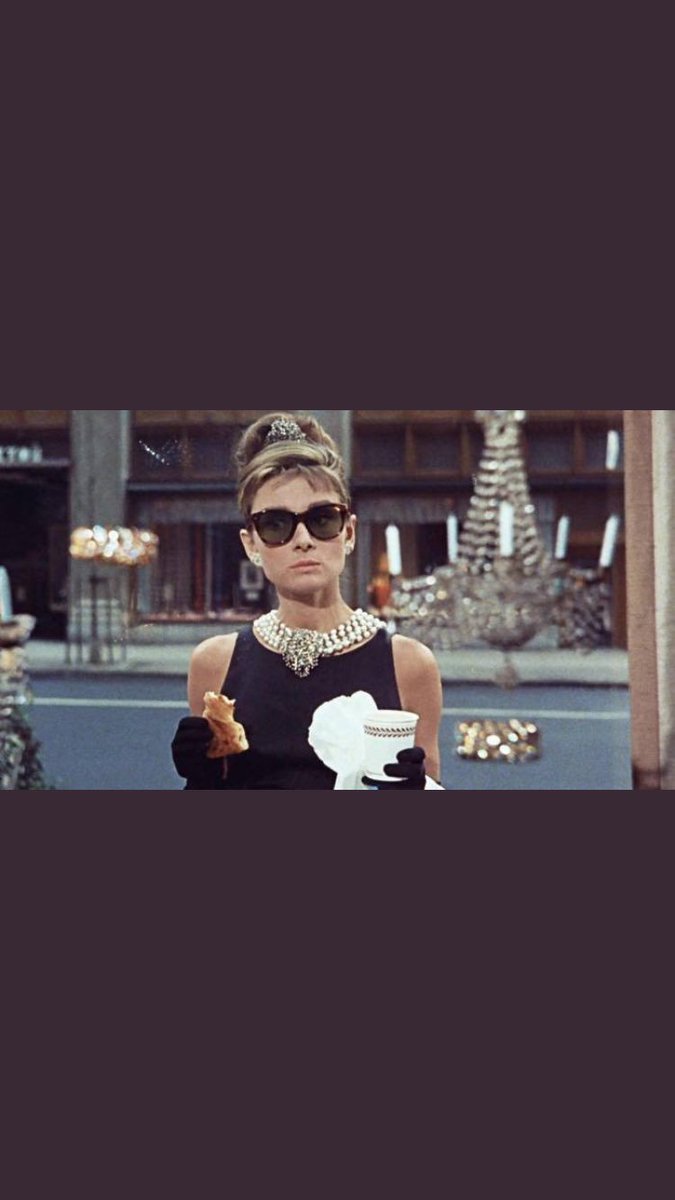 tosiasas's tweet photo. Nothing like #sundaynight watching #BreakfastAtTiffanys https://t.co/PSHWBhMGrX