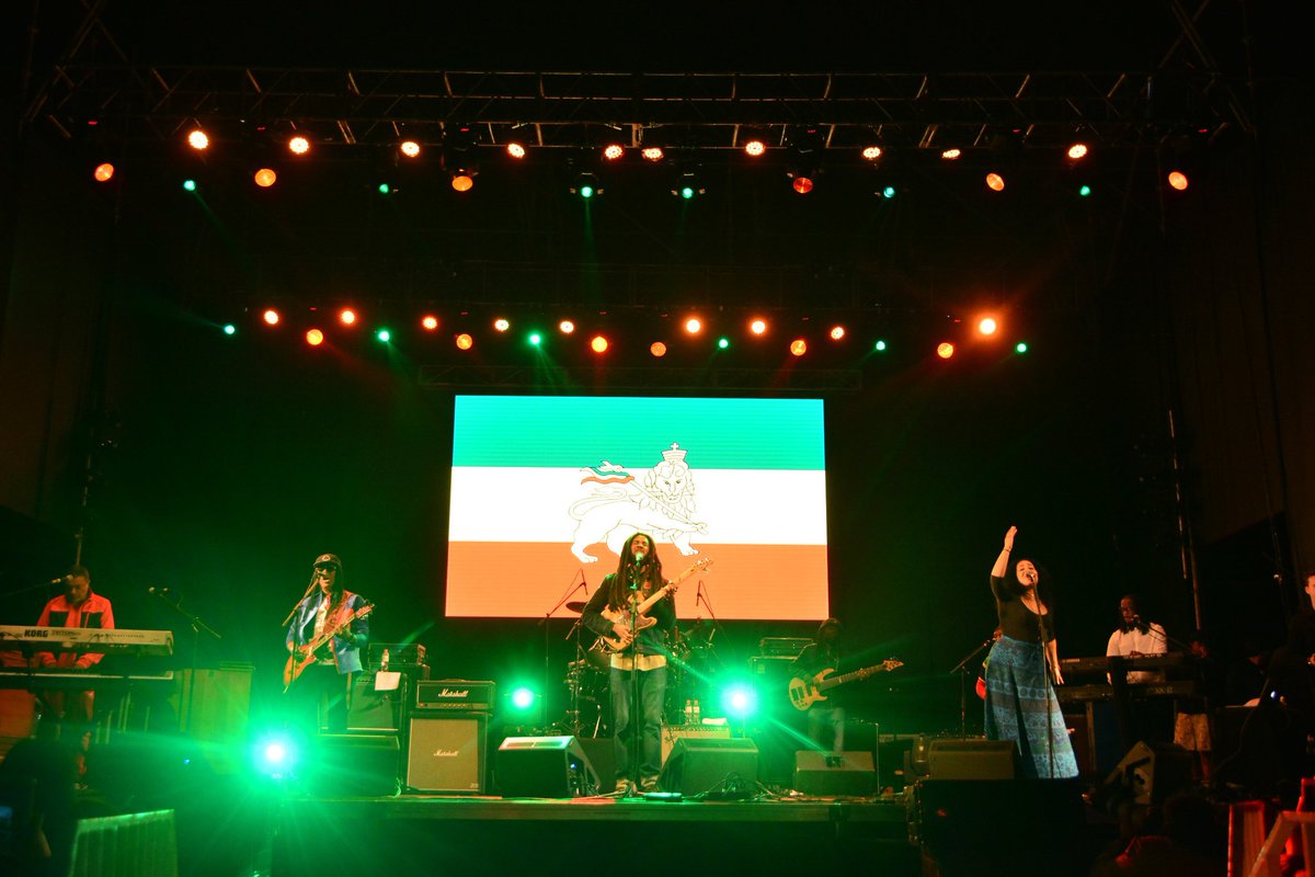 espaciopenuelas's tweet photo. Así se vivió @wailers en #PeñuelasFest 📷 @LFRITIS @CulturactivaIV 🎷🎺🎸🎵 https://t.co/5NcbiyPUIX