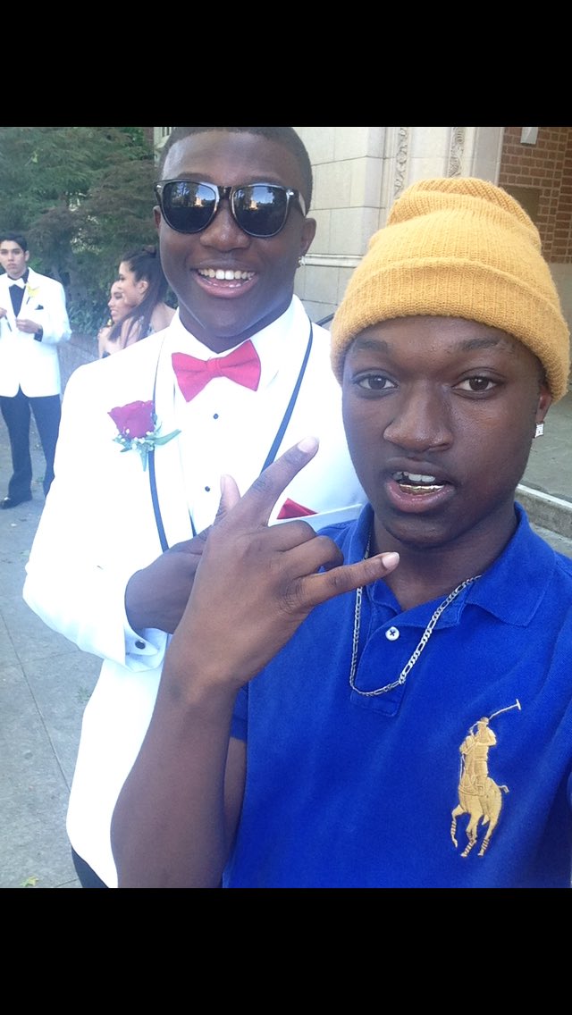Khalil_Hodge's tweet photo. With tears running down my face RIP Kadeem I love you little brother forever... https://t.co/1TzUI6P2L3