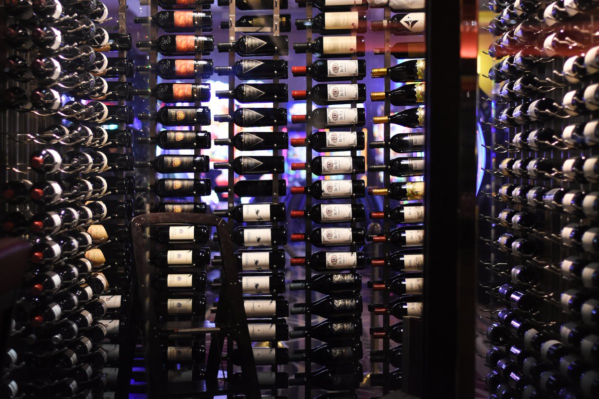 Red Wine. White Wine. We love all wines! 🍷