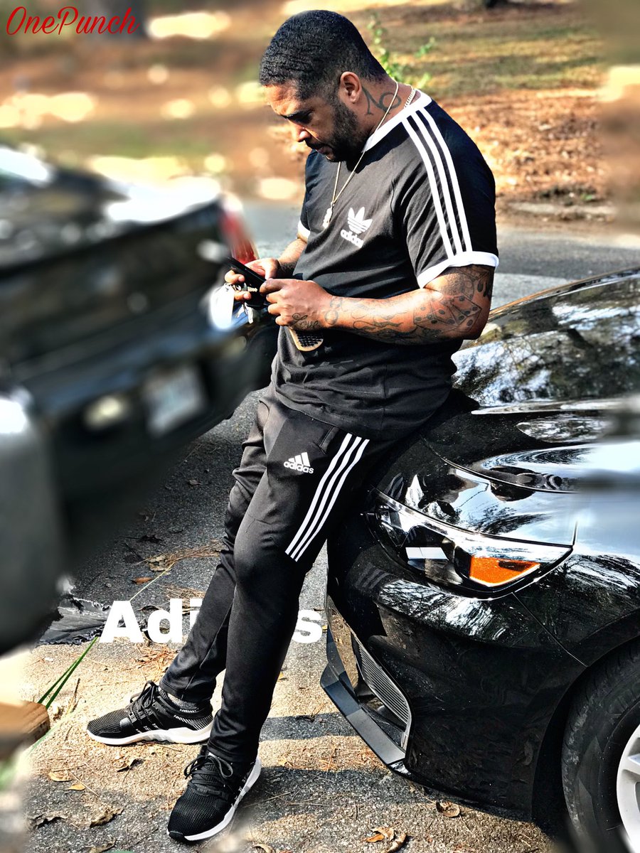 onepunch3700's tweet photo. It’s BEEN a while just been my own lane brimtaining and it’s still #GRINDMODE Lil bish #neverleft #grinding #jefe #grindmode #thelabel #music #movies #books https://t.co/YMtToeRjOR