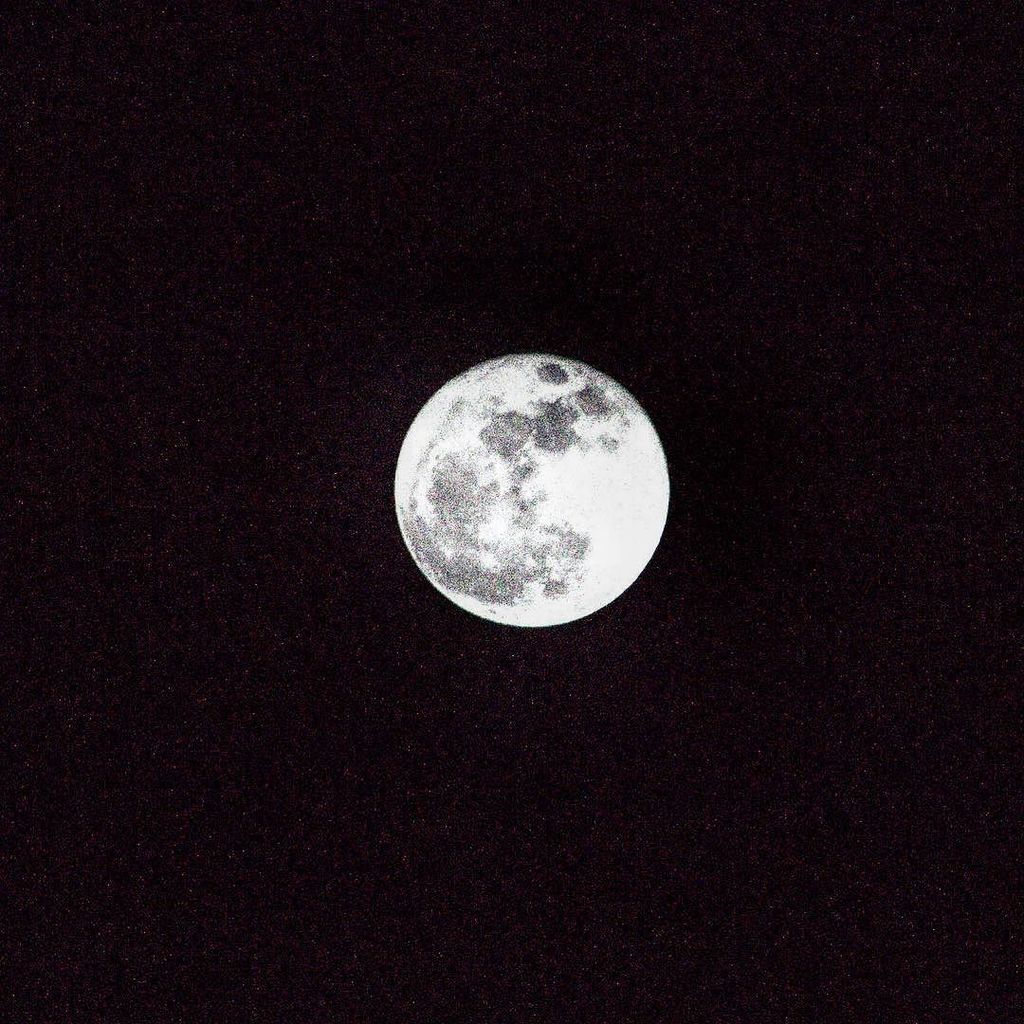 WWAdventures76's tweet photo. “For the moon never beams without bringing me dreams.” -Edgar Allen Poe #Supermoon #AlwaysWandering #ExploreDiscoverLive #LeaveNoTrace https://t.co/yUwx7frSL7