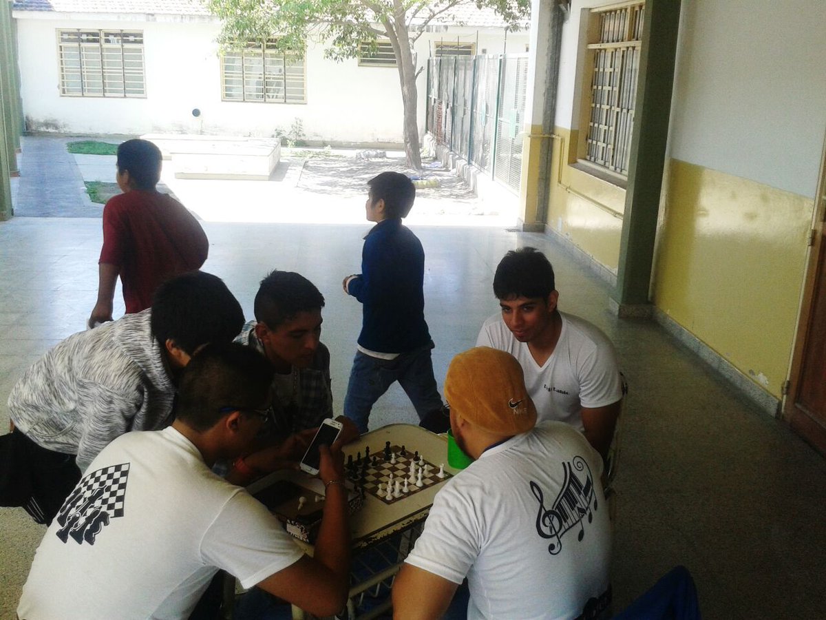 CAJsiglo21's tweet photo. Últimas actividades del año con la visita de nuestro querido ETJ Diego Moreno!!!!! https://t.co/qGFG6si8am