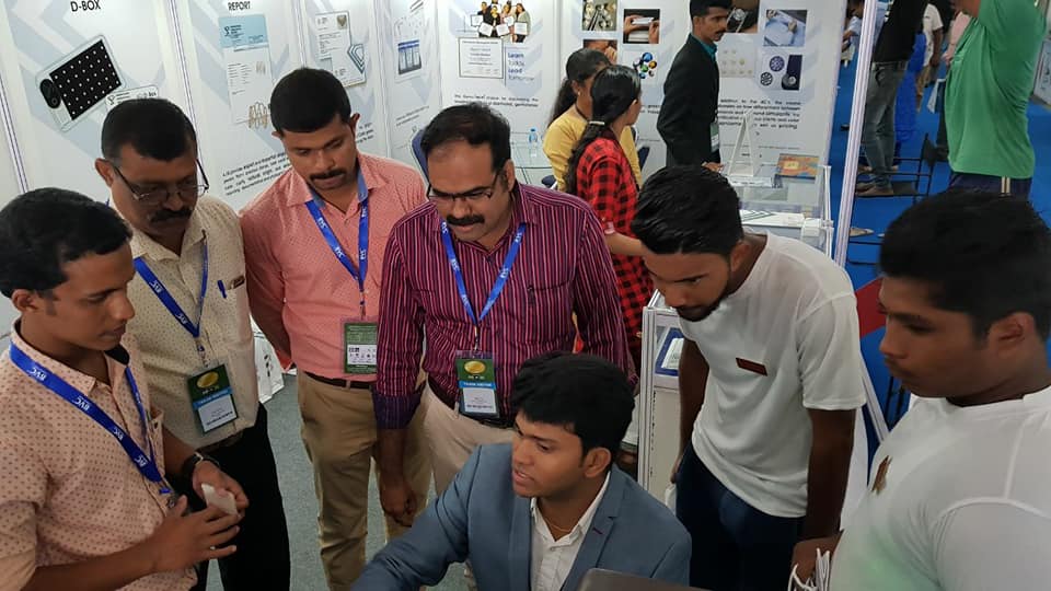 igiworldwide's tweet photo. Demonstration of IGI’s screening equipment , IGI D Check, in progress
#IGI #IGIDCheck #KGJS2017 https://t.co/3IGgHWYLsj