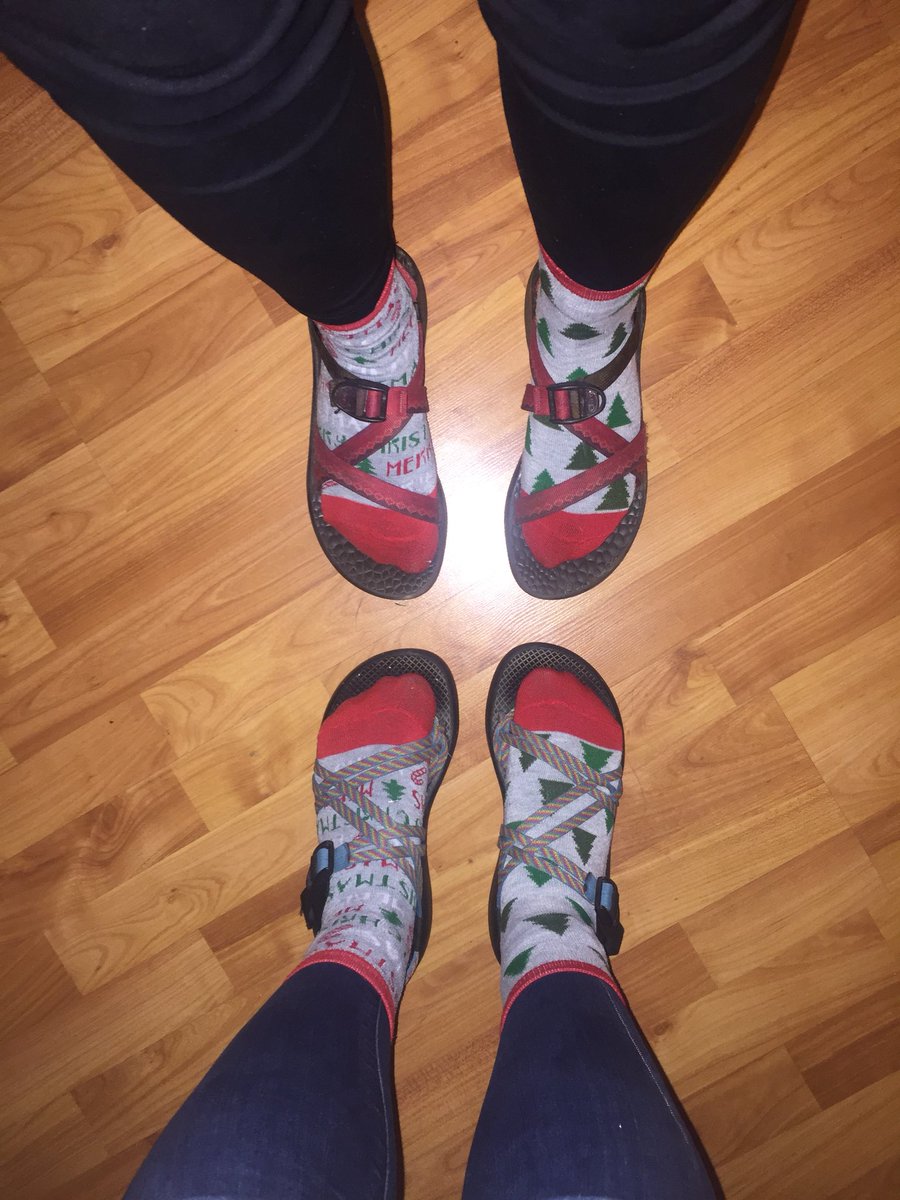 Taylor2Danielle's tweet photo. @katiegolan98 you are the right sock to my left ❤️🎄💚 https://t.co/t7ABSETp67