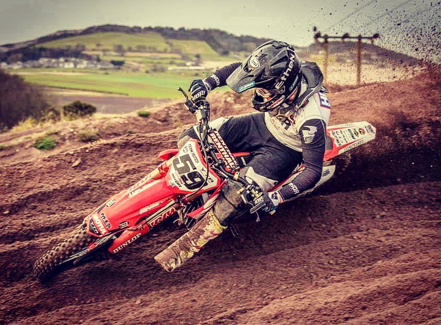 Time to knuckle down 👊 get ready for 2018 #getbackatit #yolo @maxxisbritishmx @bikesporthonda <a href="/thor/">thor</a> so much I need to work was abit rusty around the edges today but nothing a little touch up won’t fix 😝