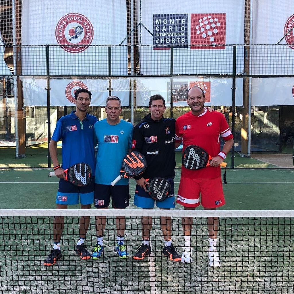 MCintersports's tweet photo. Duelo de primerísimo nivel en las pistas de @tennispadelsoleil con un español, un argentino y dos monegascos. El sevillano @navarro_paquito junto al CEO de @mcinternationalsports se llevaron el triunfo ante @gabyreca y Laurent Bensadoun. #padel #monteca… https://t.co/4TZD517lyS https://t.co/rgVoa7gw7w