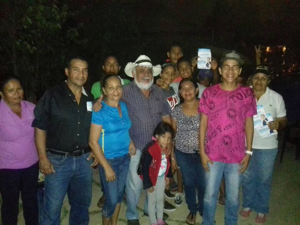TisonActivo's tweet photo. reunión con Dirigentes juveniles y políticos en el Viñedo con el Presidente del partido #Tison @Manuel_Tison para escuchar a cada unos de sus proyectos dando motivos para ir por el Remate este #10D con @PlacidoMalave, si se anotaron. https://t.co/EiXYuCAi9z