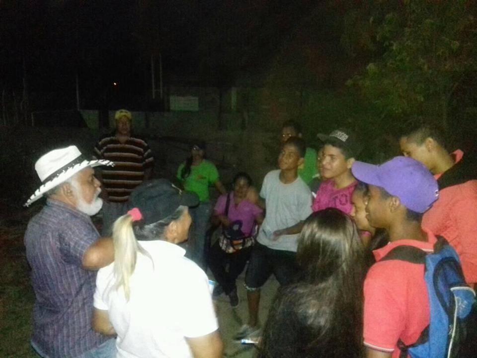 TisonActivo's tweet photo. reunión con Dirigentes juveniles y políticos en el Viñedo con el Presidente del partido #Tison @Manuel_Tison para escuchar a cada unos de sus proyectos dando motivos para ir por el Remate este #10D con @PlacidoMalave, si se anotaron. https://t.co/EiXYuCAi9z